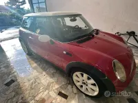 Usata Mini Cooper 75 CV (55 kW) 2004 Rosso Utilitaria