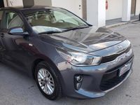 Usata Kia Rio 85 CV (62 kW) 2018 Grigio Berlina