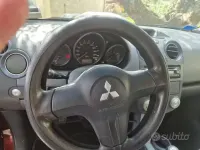 Usata Mitsubishi Colt 109 CV (80 kW) 2005 Marrone Utilitaria