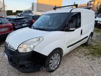 Usata Opel Combo 120 CV (88 kW) 2013 Monovolume