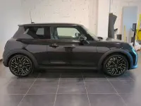 Nuova Mini Countryman Favoured 170 CV (125 kW) 2025 Verde SUV