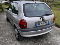 Usata Opel Corsa Edition 54 CV (39 kW) 2000 Berlina