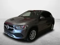 Usata Mercedes GLA180 116 CV (85 kW) 2022 Grigio SUV