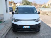 Usata Fiat Doblò 100 CV (73 kW) 2023 Bianco Monovolume