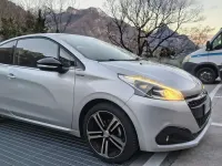 Usata Peugeot 208 GT-line 110 CV (80 kW) 2017 Utilitaria
