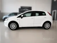 Usata Fiat Punto Street 69 CV (50 kW) 2014 Bianco Utilitaria
