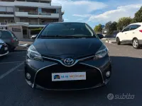 Usata Toyota Yaris Hybrid Style 73 CV (53 kW) 2016 Grigio Berlina