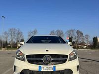 Usata Mercedes A180 109 CV (80 kW) 2018 Berlina