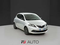 Usata Lancia Ypsilon Gold 69 CV (50 kW) 2021 Grigio argento Utilitaria