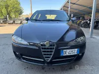 Usata Alfa Romeo 147 Exclusive 120 CV (88 kW) 2007 Nero Utilitaria