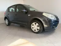 Usata Dacia Sandero 75 CV (55 kW) 2011 Grigio Berlina