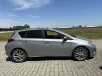 Second-hand Toyota Auris Hybrid Lounge 99 CP (72 kW) 2013 Berlinǎ