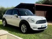 Usata Mini Cooper Countryman 111 CV (81 kW) 2011 Marrone SUV