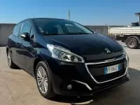 Usata Peugeot 208 75 CV (55 kW) 2017 Bluazzurro Utilitaria