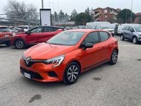 Usata Renault Clio V Equilibre 101 CV (74 kW) 2023 Arancione Utilitaria