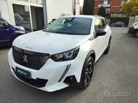 Usata Peugeot 2008 Allure 101 CV (74 kW) 2022 Bianco SUV