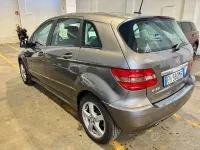 Usata Mercedes B180 Executive 116 CV (85 kW) 2010 Grigio Monovolume