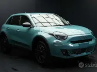 Nuova Fiat 600 La Prima 145 CV (106 kW) 2025 Bluazzurro SUV