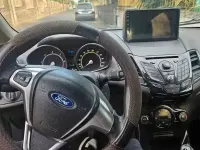 Usata Ford Fiesta 75 CV (55 kW) 2014 Bluazzurro Utilitaria