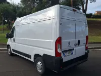 Gebraucht Peugeot Boxer Premium 140 PS (102 kW) 2022 Weiß Van