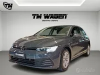 Usata VW Golf VIII Life 110 CV (80 kW) 2021 Grigio Berlina