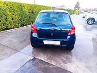Begagnad Toyota Yaris Sol 87 HK (63 kW) 2008 Blå Halvkombi