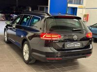 usata VW Passat Variant 1.6 TDI DSG Comfortline BlueMotion Tech.