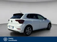 Usata VW Polo R-line 110 CV (80 kW) 2023 Bianco / pastello Utilitaria