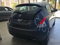 Usata Lancia Ypsilon 69 CV (50 kW) 2014 Grigio Utilitaria