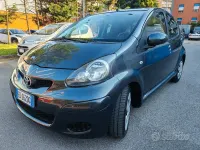Begagnad Toyota Aygo 68 HK (50 kW) 2010 Grå Halvkombi