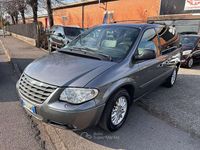 Usata Chrysler Grand Voyager 150 CV (110 kW) 2008 Gray Monovolume
