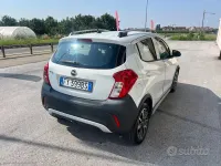 Usata Opel Karl Rocks 73 CV (53 kW) 2019 Bianco Utilitaria