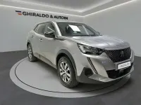 Usata Peugeot e-2008 Active 100 kW (136 CV) 2023 Grigio SUV