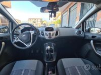 Usata Ford Fiesta Titanium 68 CV (50 kW) 2012 Grigio Utilitaria
