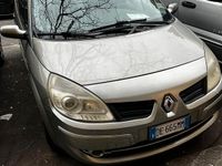 Usata Renault Scénic II Dynamique 106 CV (77 kW) 2006 Grigio Monovolume