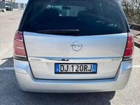 Usata Opel Zafira Cosmo 120 CV (88 kW) 2007 Argento Monovolume