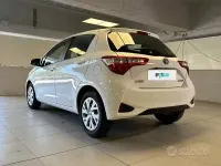 Usata Toyota Yaris Hybrid Business Edition 101 CV (74 kW) 2019 Bianco Berlina