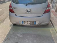 Usata Hyundai i20 78 CV (57 kW) 2012 Grigio Berlina