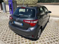 Usata Toyota Yaris Lounge 72 CV (52 kW) 2019 Grigio Berlina