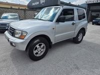 Usata Mitsubishi Pajero 164 CV (120 kW) 2000 Argento SUV