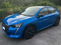 Usata Peugeot 208 GT-line 101 CV (74 kW) 2023 Blu/azzurro Utilitaria