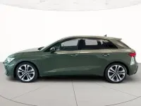 Usata Audi A3 S-Line 150 CV (110 kW) 2025 Verde distretto metallizzato Berlina