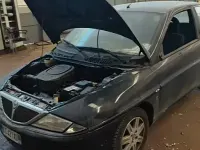 Usata Lancia Ypsilon 60 CV (44 kW) 2002 Bluazzurro Utilitaria