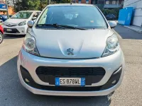 Usata Peugeot 107 68 CV (50 kW) 2013 Grigio Utilitaria