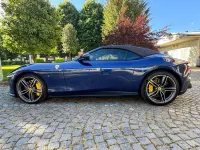 Usata Ferrari Roma 620 CV (456 kW) 2024 Blu tour de france Cabrio