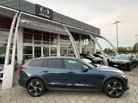 Usata Volvo V60 CC Ultimate 197 CV (144 kW) 2023 Blu/azzurro Station wagon