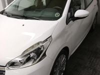 Usata Peugeot 208 75 CV (55 kW) 2016 Utilitaria
