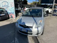 Begagnad Toyota Yaris 69 HK (50 kW) 2011 Grå Halvkombi