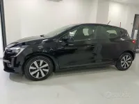Usata Renault Clio V Equilibre 101 CV (74 kW) 2023 Nero Berlina