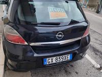 Usata Opel Astra 68 CV (50 kW) 2008 Nero Berlina